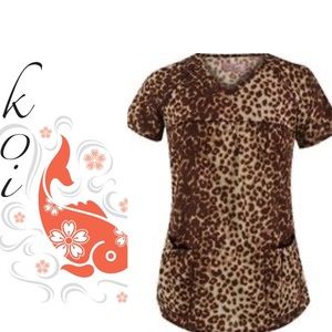 Koi By Kathy Peterson scrub top size x small